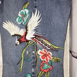 🎄Embroidered distressed straight leg Boho Jeans